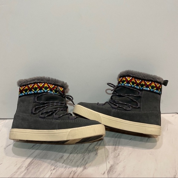 Toms Alpine Gray Boots 6 - Picture 4 of 8